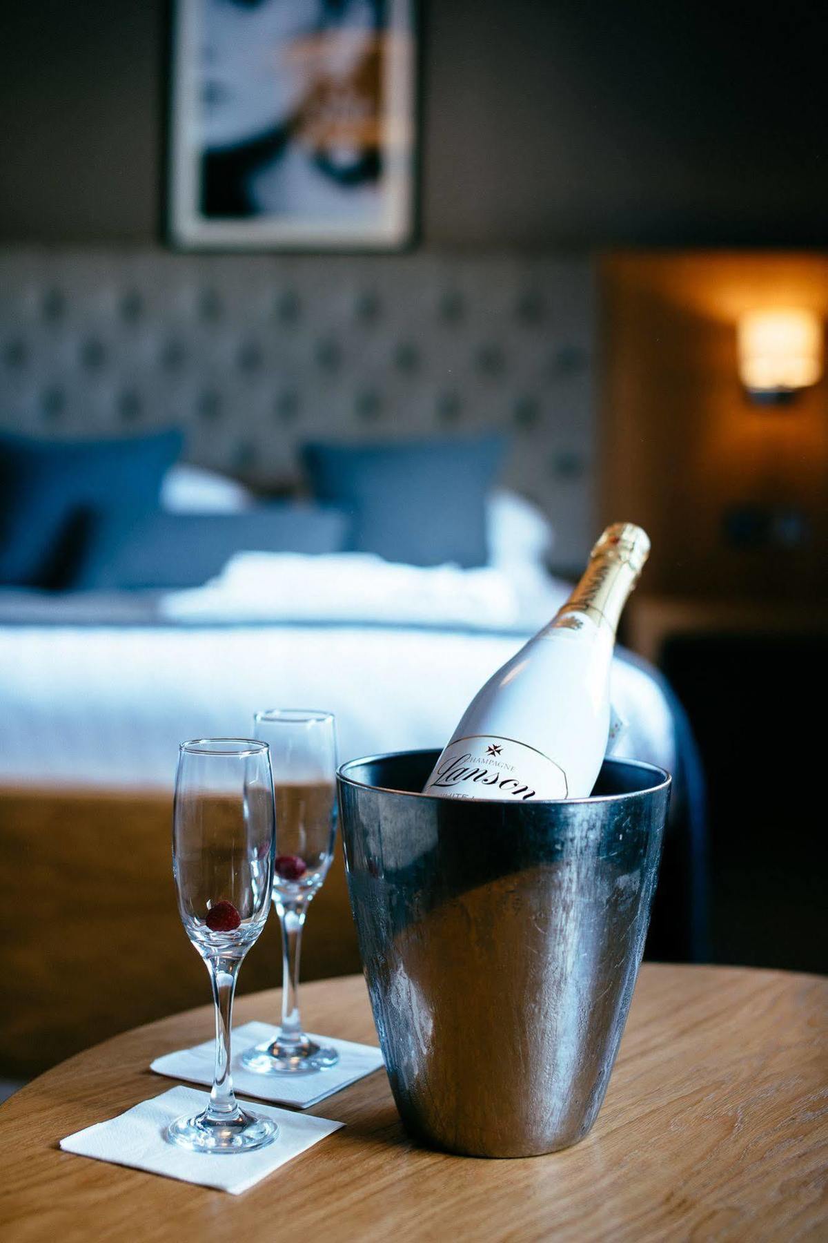 The Redhurst Hotel Glasgow Giffnock Eksteriør billede